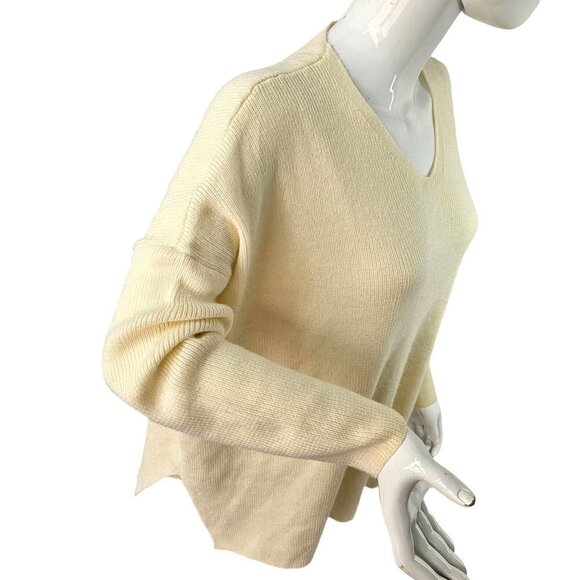 UNIQLO Oversize Sweater Cream V Neck Wool Blend Cable Knit Womens Size Small - Picture 1 of 9
